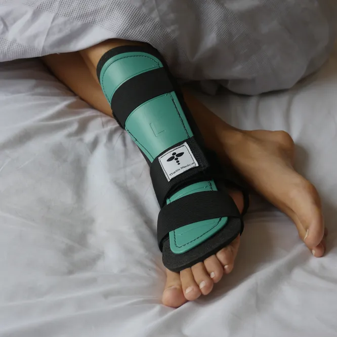 Waterproof Splint for Washing with Achilles Rupture